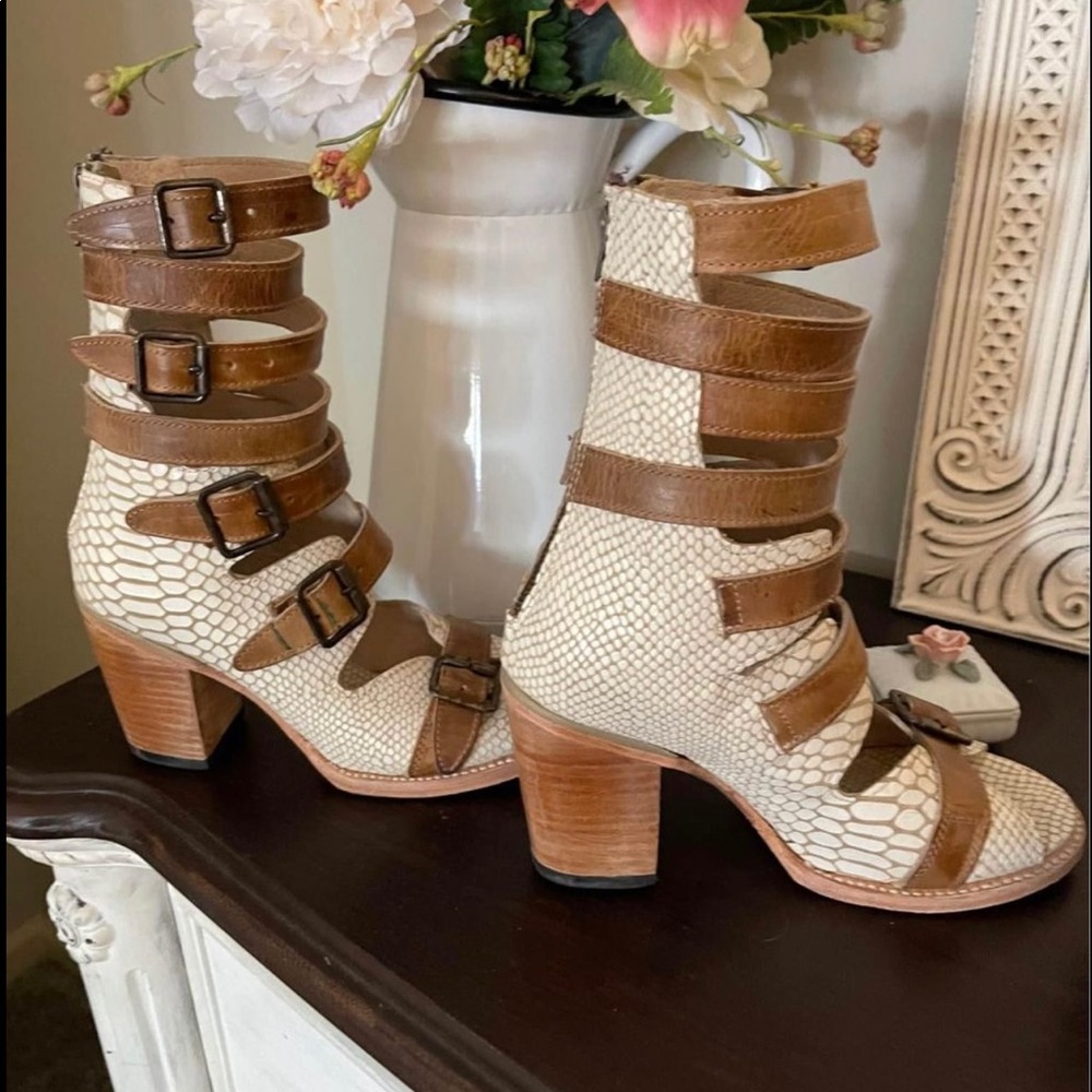 Freebird by Steven Booties
